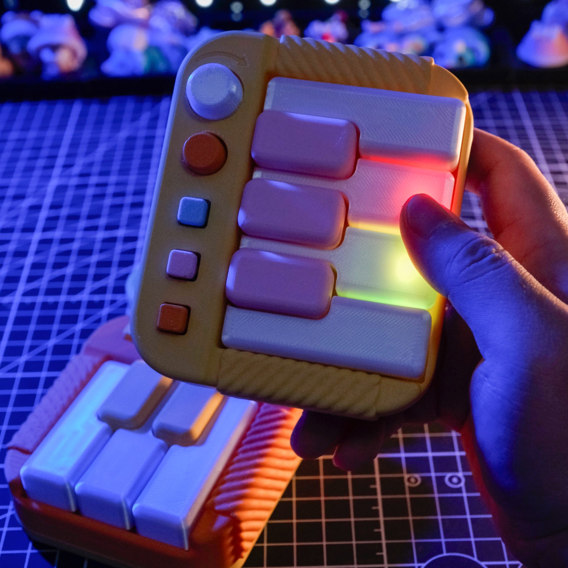 Studio Piano Clicker - Pocket series (Light-Up Keys) - Rainbow default